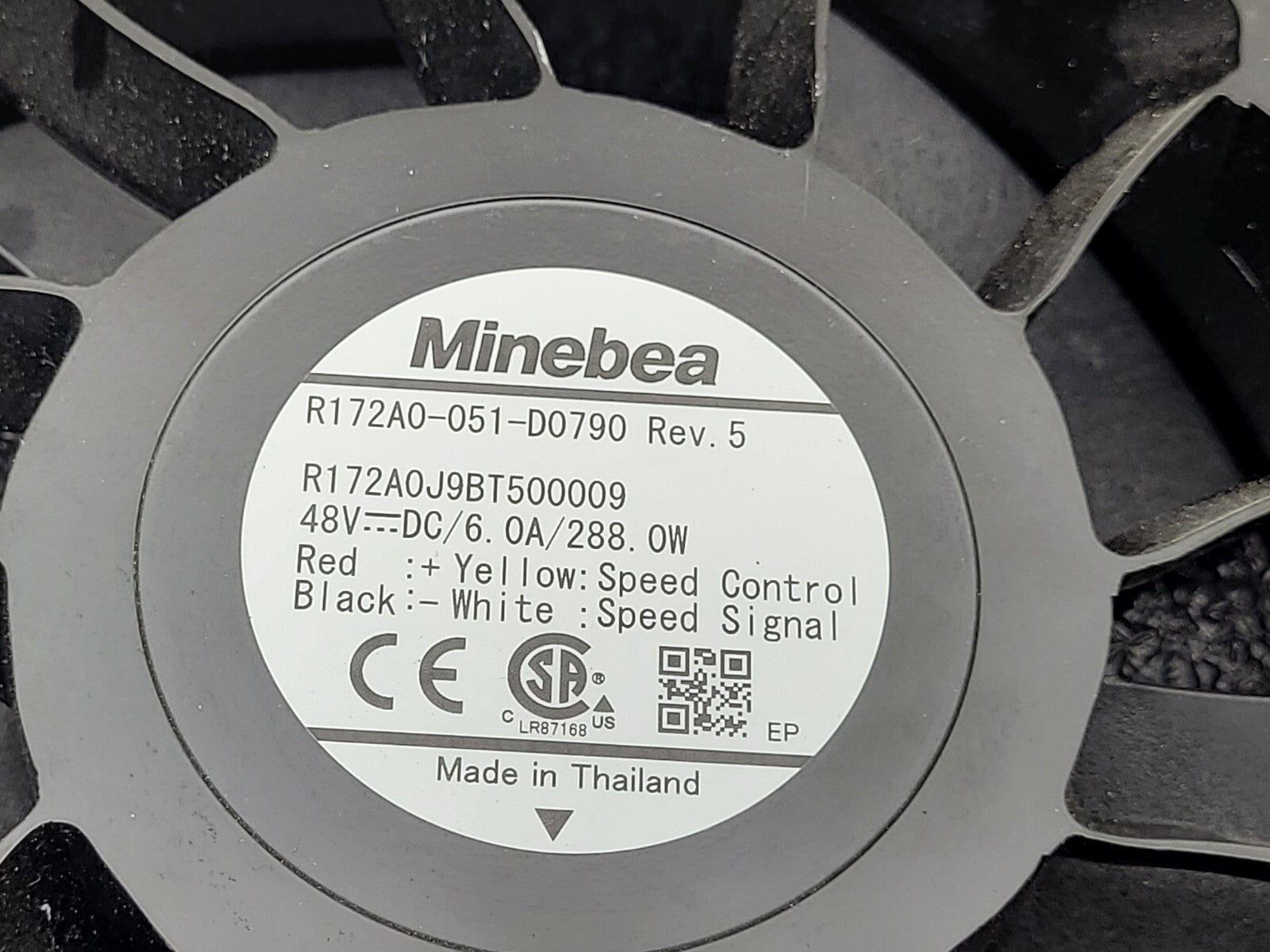 Lot of - 6  Minebea  R172A0-051-D0790 DC48V 6A 288.0W   4-wire cooling fans.