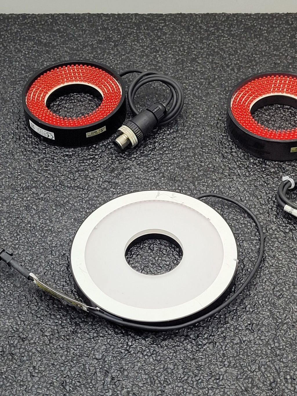 Lot of 3x COGNEX QRL-090050-66 CCS LFR-130K LED LIGHT RING 12V 4.5W