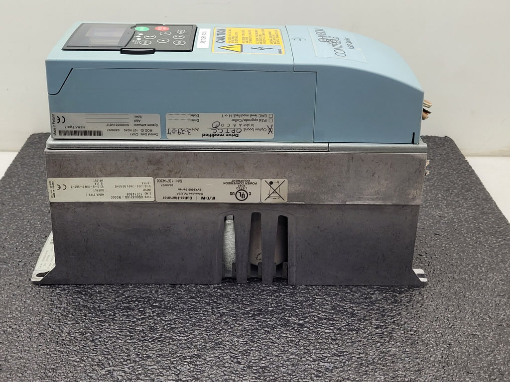 Johnson Controls VSD AC Drive SVX002A1 SVX9000 3HP 3PH 220-240 0-500Hz 11A