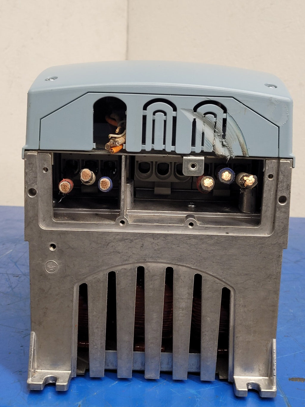 Johnson Controls VSD Series Variable AC Drive VS020210A-N0000 20HP 3PH 240VAC