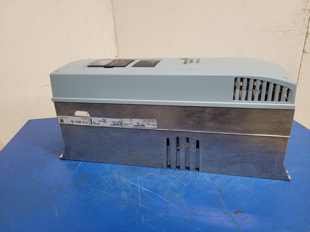 Johnson Controls VSD Series Variable AC Drive VS020210A-N0000 20HP 3PH 240VAC