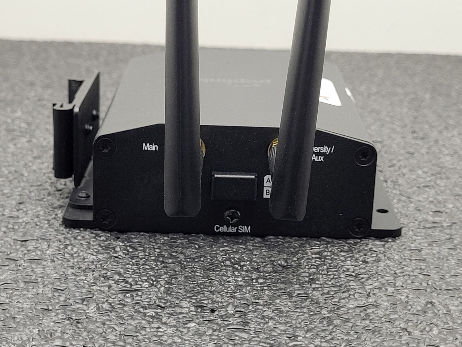 Peplink MAX BR1 Mini Core Cellular Router (Prime) MAX-BR1-MINI-LTE-US-T-M-PRM