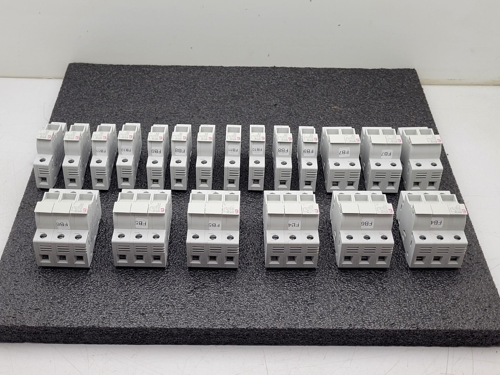 Lot of 20  ETI Fuse Holder EFD 10 1p 10 x 38 002540001 DIN Rail 3, 2 and 1 Unit