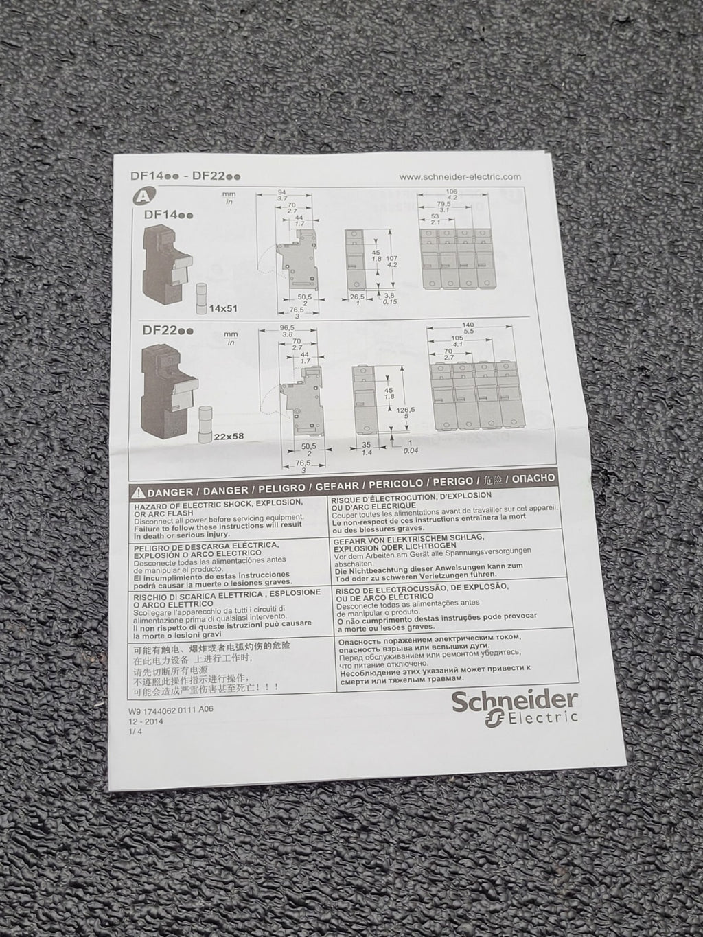 SCHNEIDER ELECTRIC DF223NC 4 FUSE HOLDER 22x58mm Fuses DIN Rail Mount