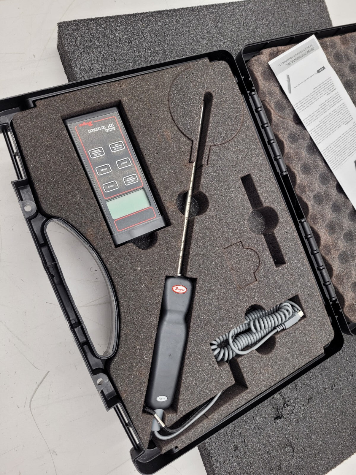 Dwyer Digital Thermo Anemometer Model 471B Air velocity 0-6000 FPM,-20 to 212°F