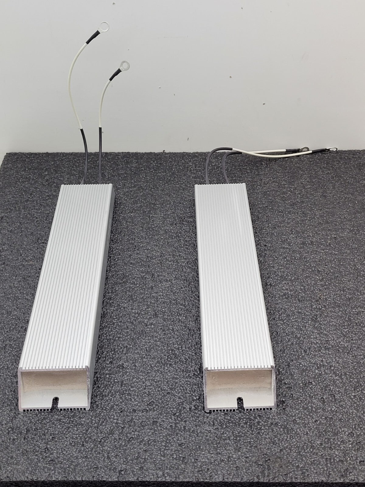 2 x  Aluminum Enclosure Braking Resistor RXLG 50W-3000W Servo Inverter 5R-500R