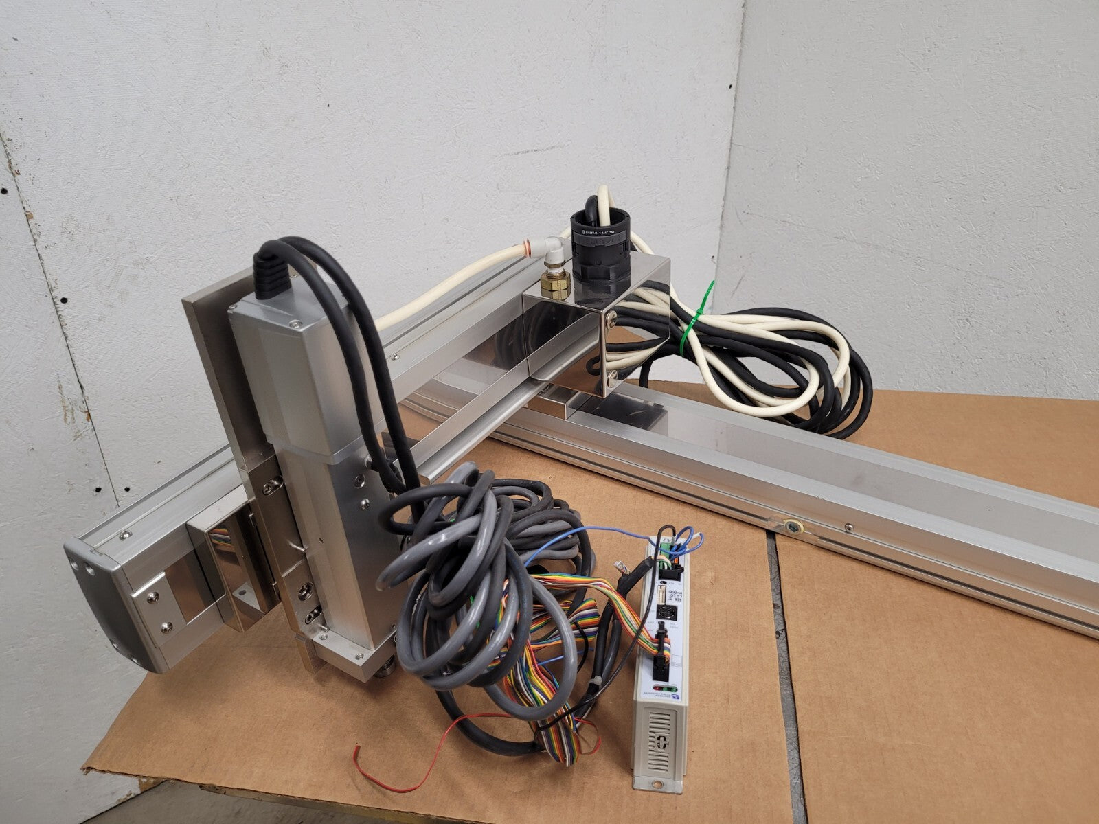IAI 3 Axis Linear Robot Pick and Place Arm 24x8x6" travel approx 24VDC Driver
