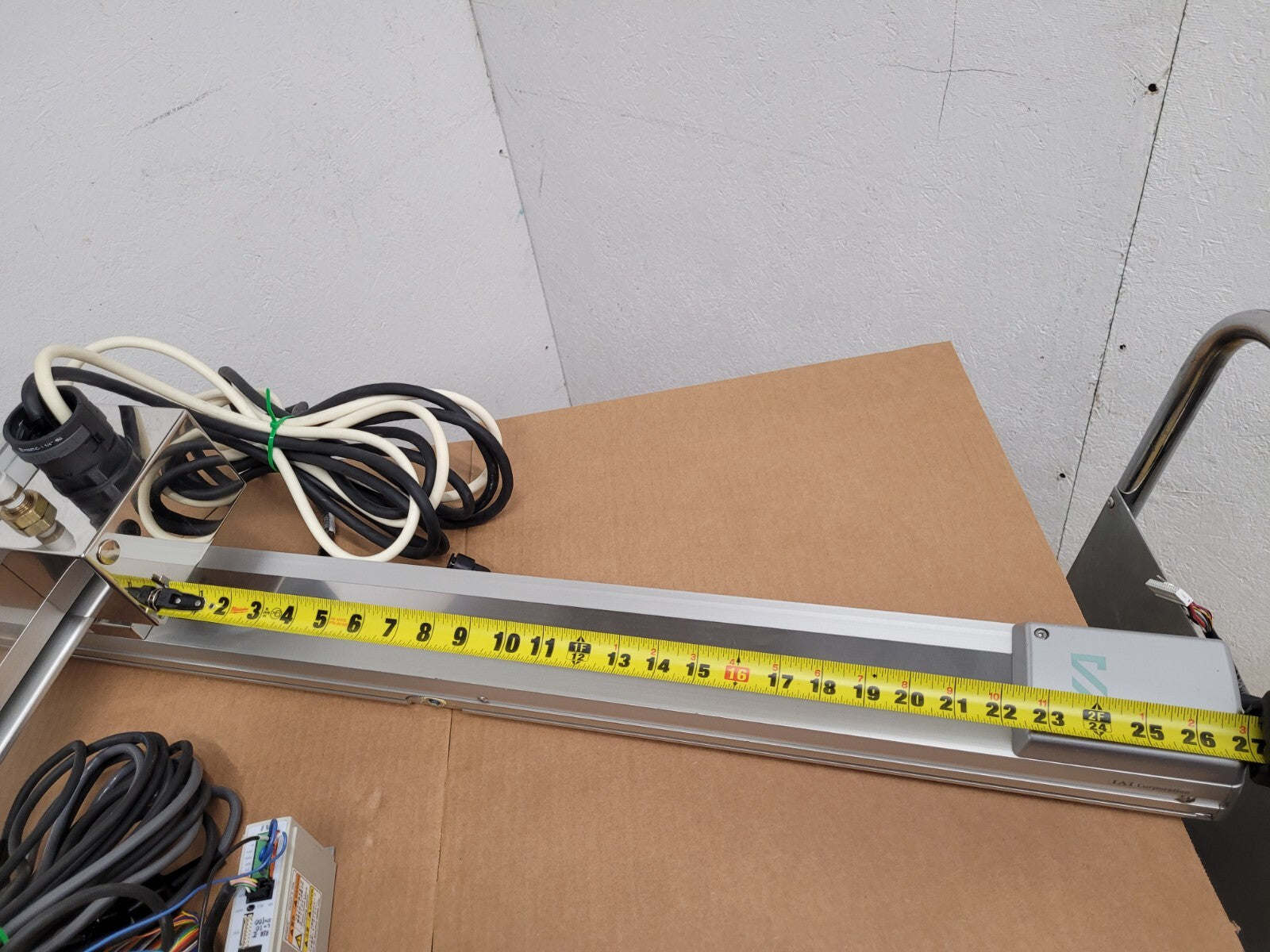 IAI 3 Axis Linear Robot Pick and Place Arm 24x8x6" travel approx 24VDC Driver