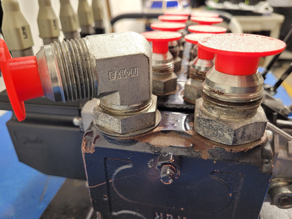 Danfoss PVG 32  5 x Proportional Hydraulic Valve 159B5162 Block 230 Bar [ B ]