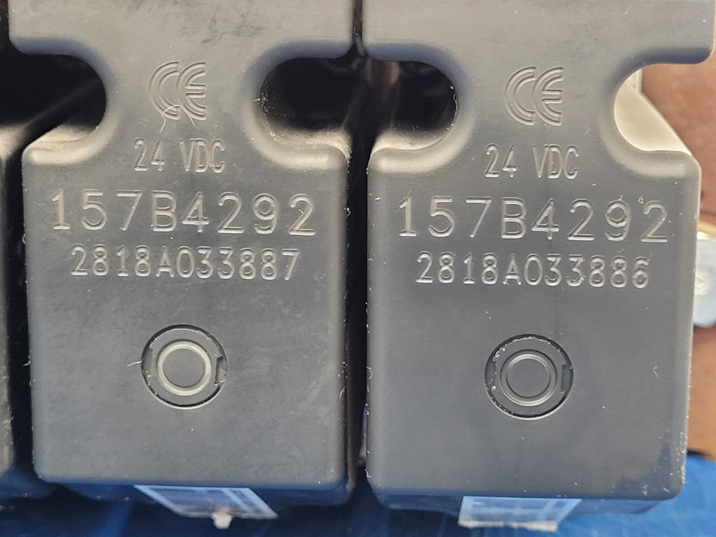 Danfoss PVG 32  6x Proportional Hydraulic Valve  Block 157B4292 Servo [ C ].