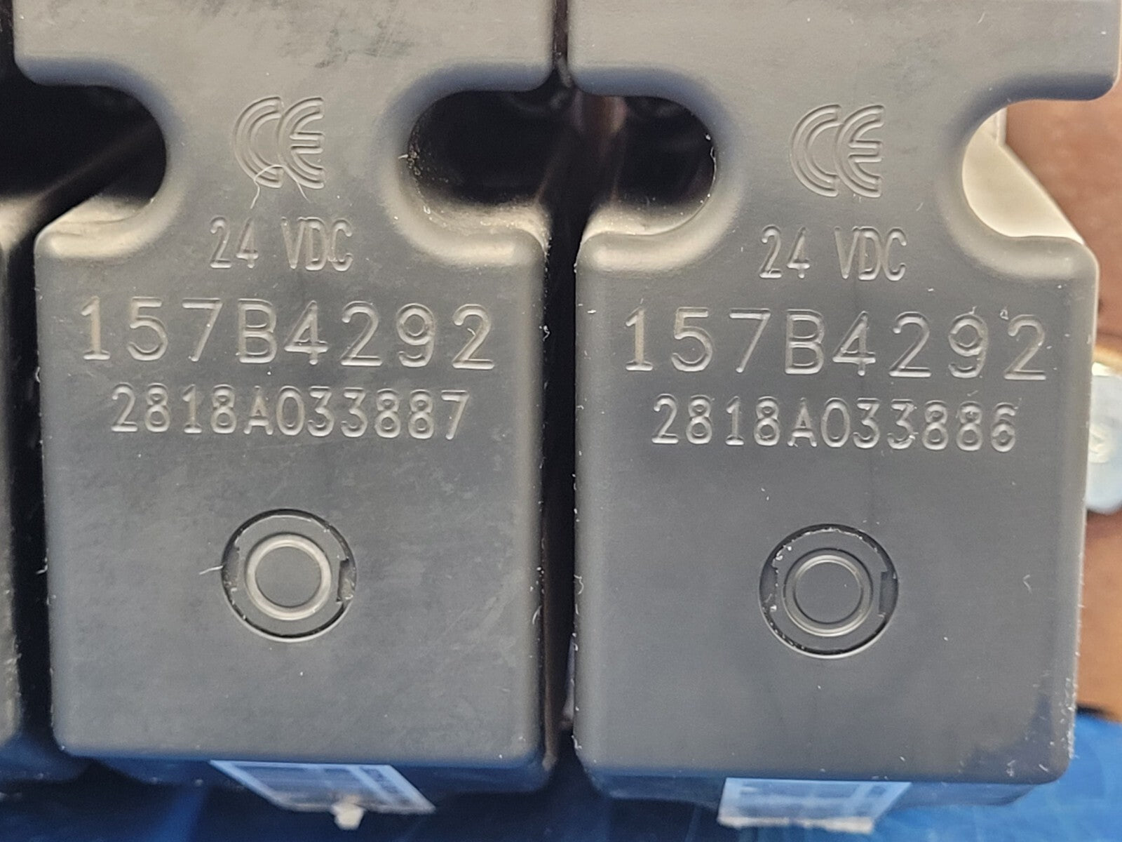 Danfoss PVG 32  6x Proportional Hydraulic Valve  Block 157B4292 Servo [ C ].