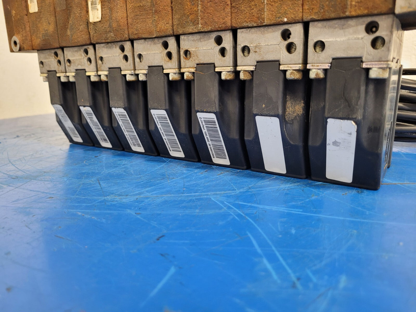 Danfoss PVG 32  6x Proportional Hydraulic Valve  Block 157B4292 Servo [ C ].