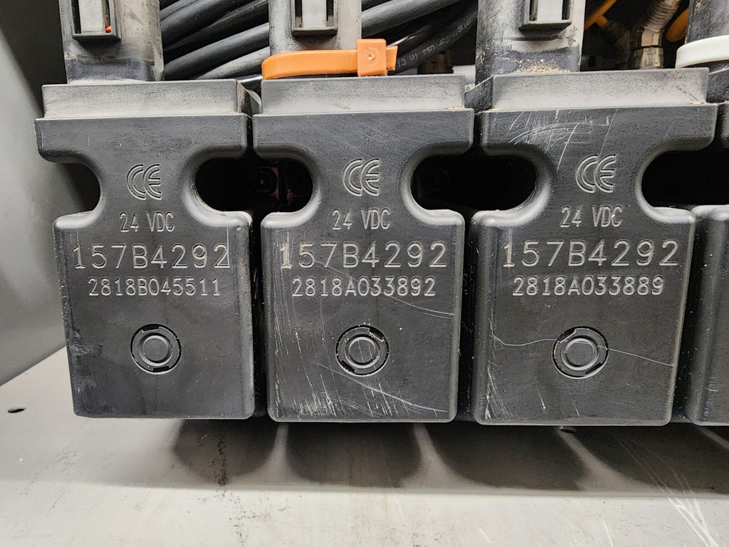 Danfoss PVG 32  6x Proportional Hydraulic Valve  Block 157B4292 Servo [ C ].