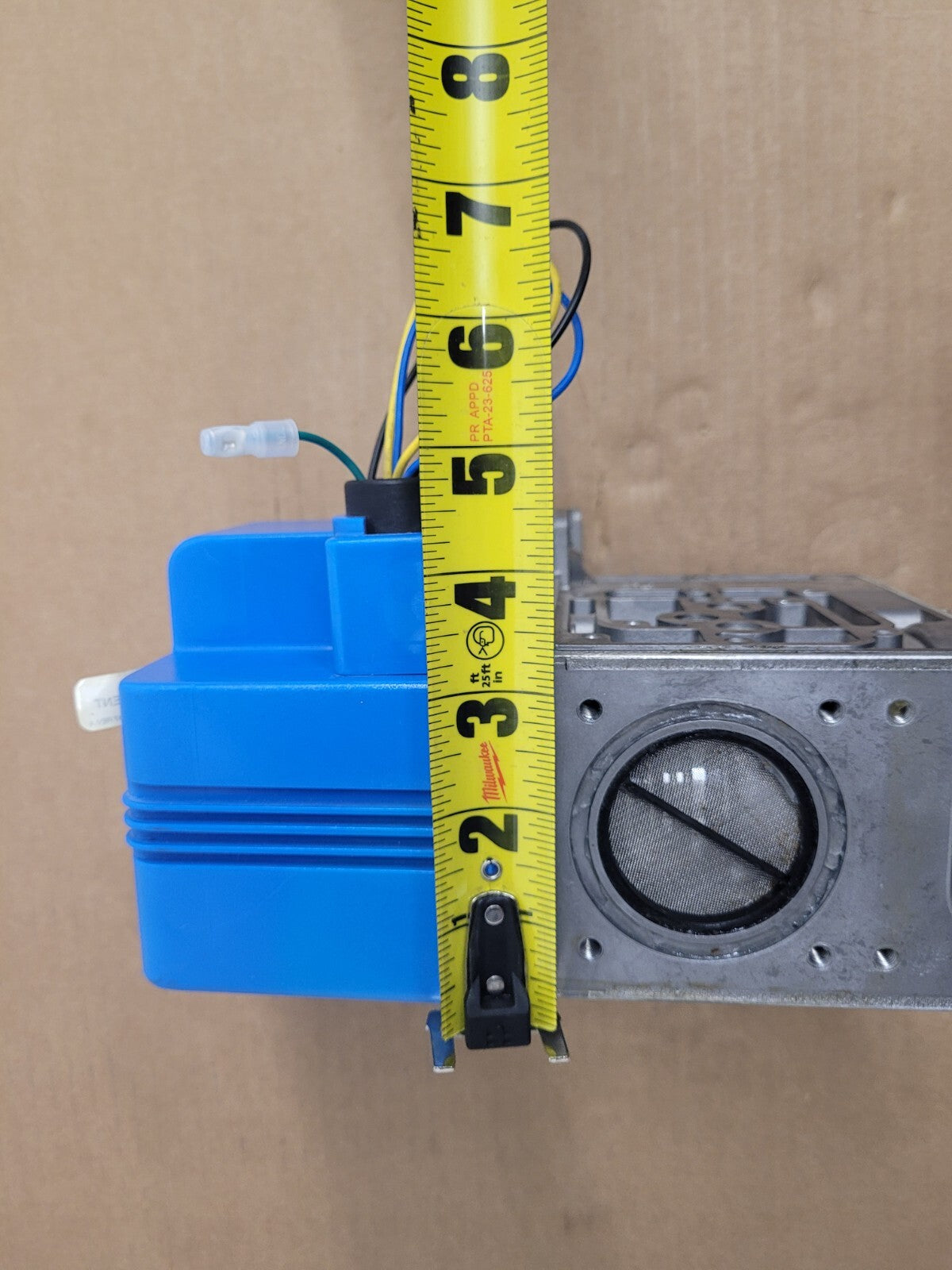 Honeywell V4734C10020000 Gas Safety Shutoff Valve 120 Vac 50/60Hz