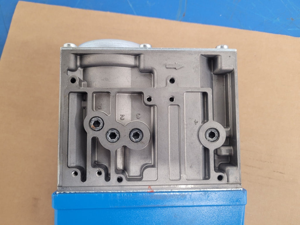 Honeywell V4734C10020000 Gas Safety Shutoff Valve 120 Vac 50/60Hz