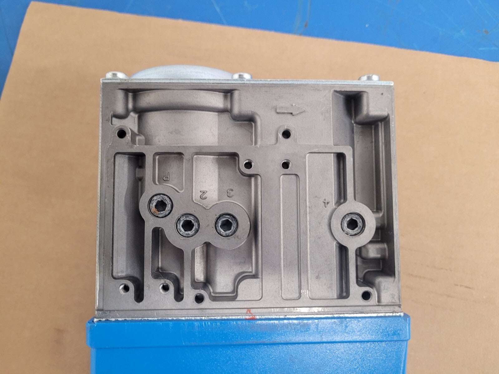 Honeywell V4734C10020000 Gas Safety Shutoff Valve 120 Vac 50/60Hz