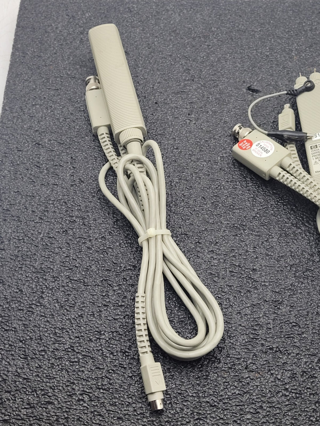 Lot of 2 HP Agilent 1141A Differential Probe