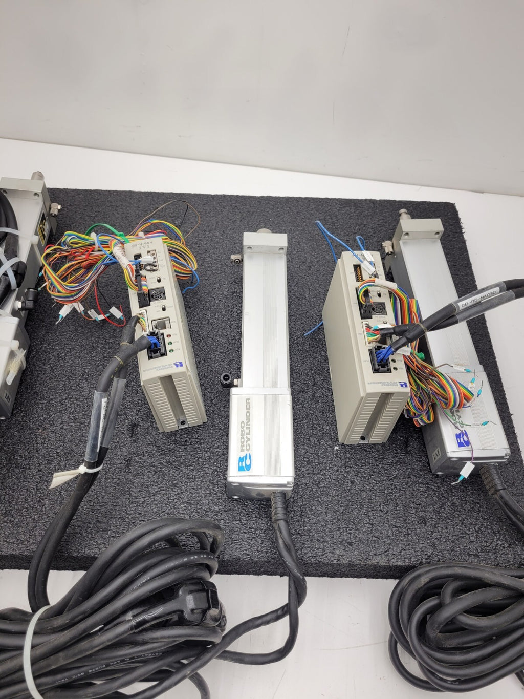 3x IAI ROBO CYLINDER Linear Actuator RC-RSW-H-100-S-SP w/ RCA-S-RSW Controllers