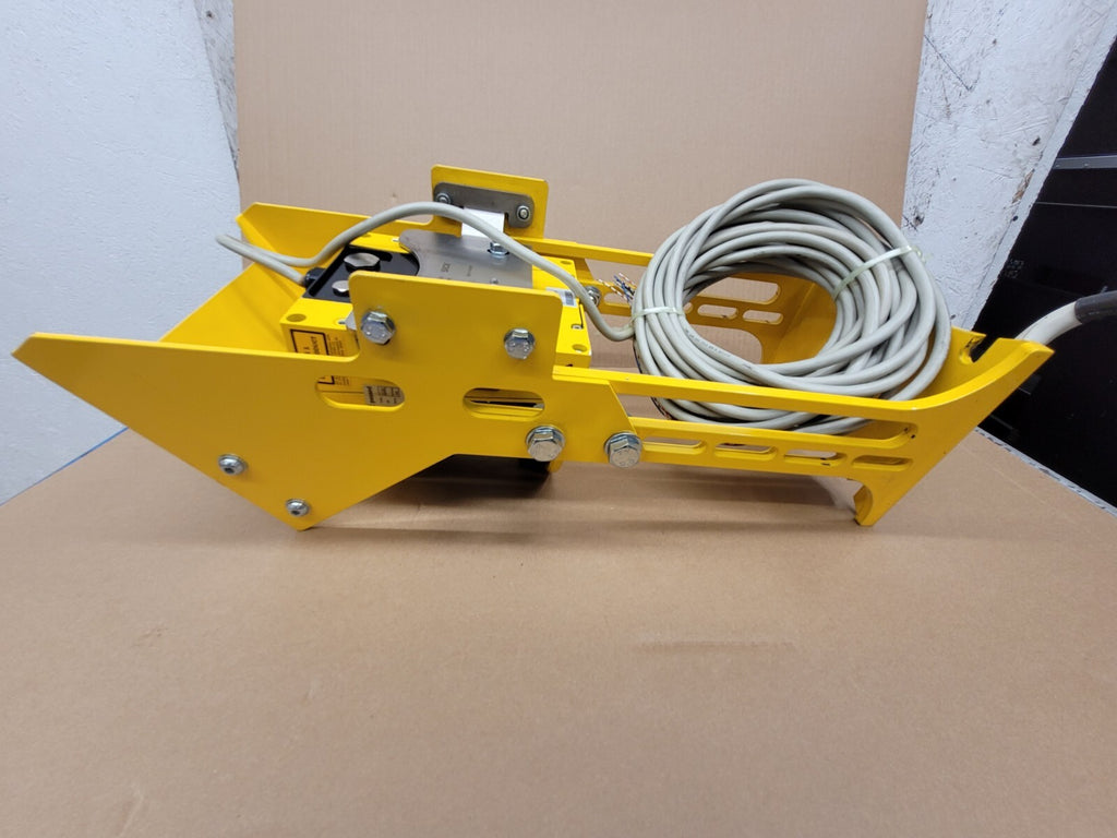 SICK S30A-7011CA Laser Scanner 1023891 w/ S3000 Heavy Duty Mounting Bracket