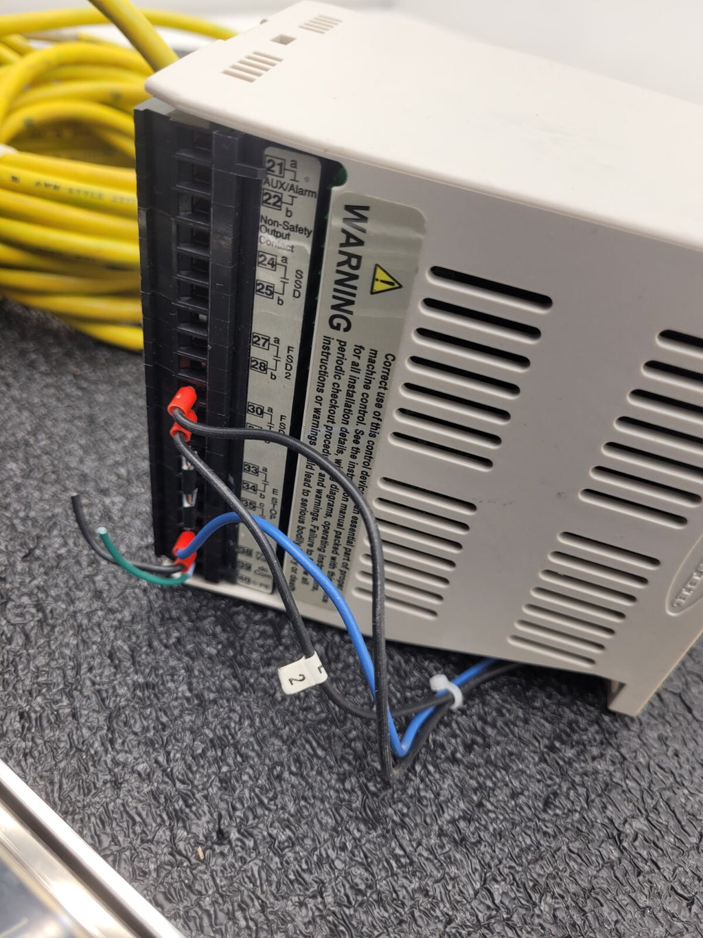 Banner USE2012NP2 & USR2012NP2 MICRO-SCREEN 20" Light Curtain Screen Tested "F"