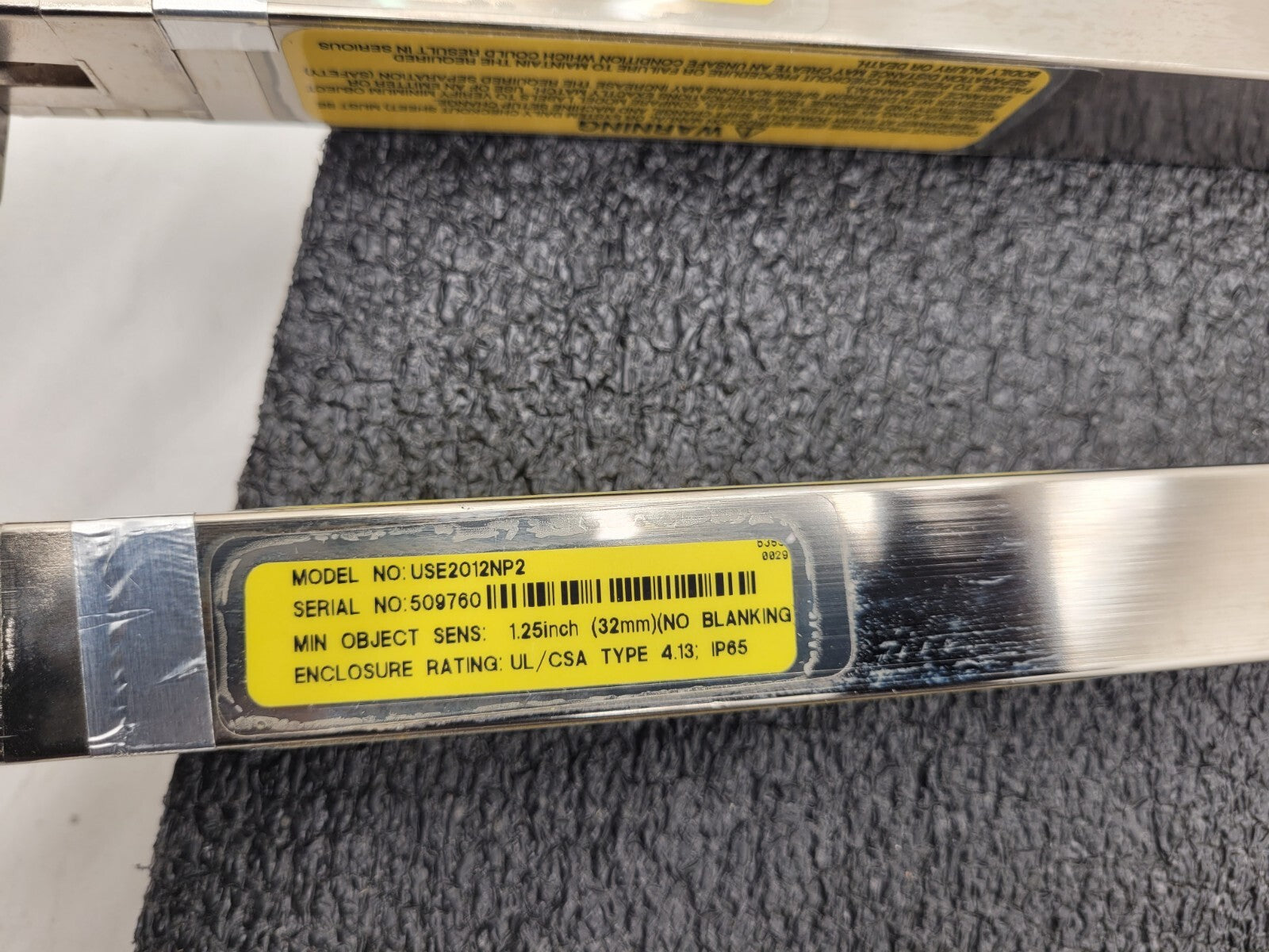 Banner USE2012NP2 & USR2012NP2 MICRO-SCREEN 20" Light Curtain Screen Tested "F"