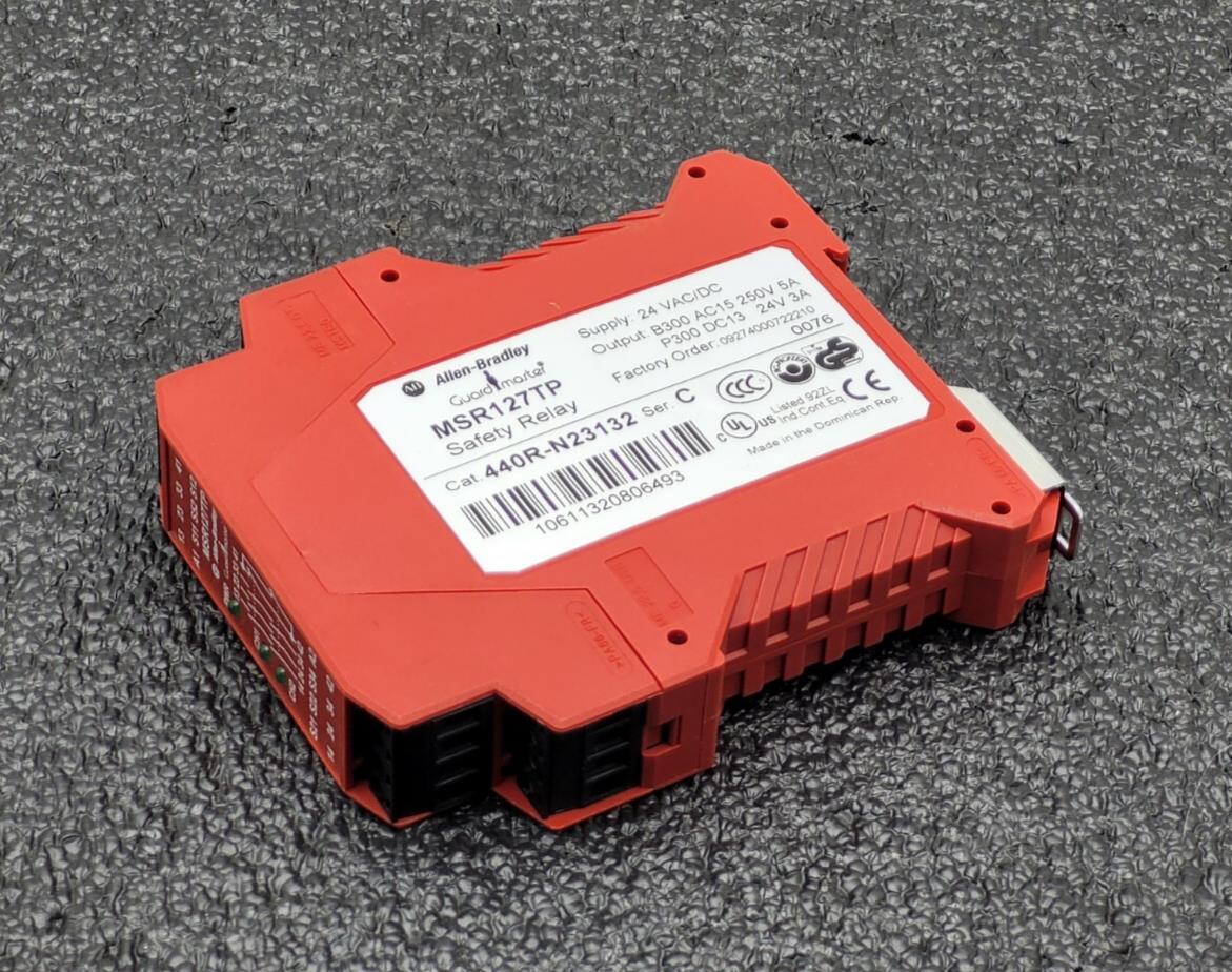 Allen Bradley 440R-N23132 Ser C GuardMaster Safety Relay MSR127TP 24V AC/DC