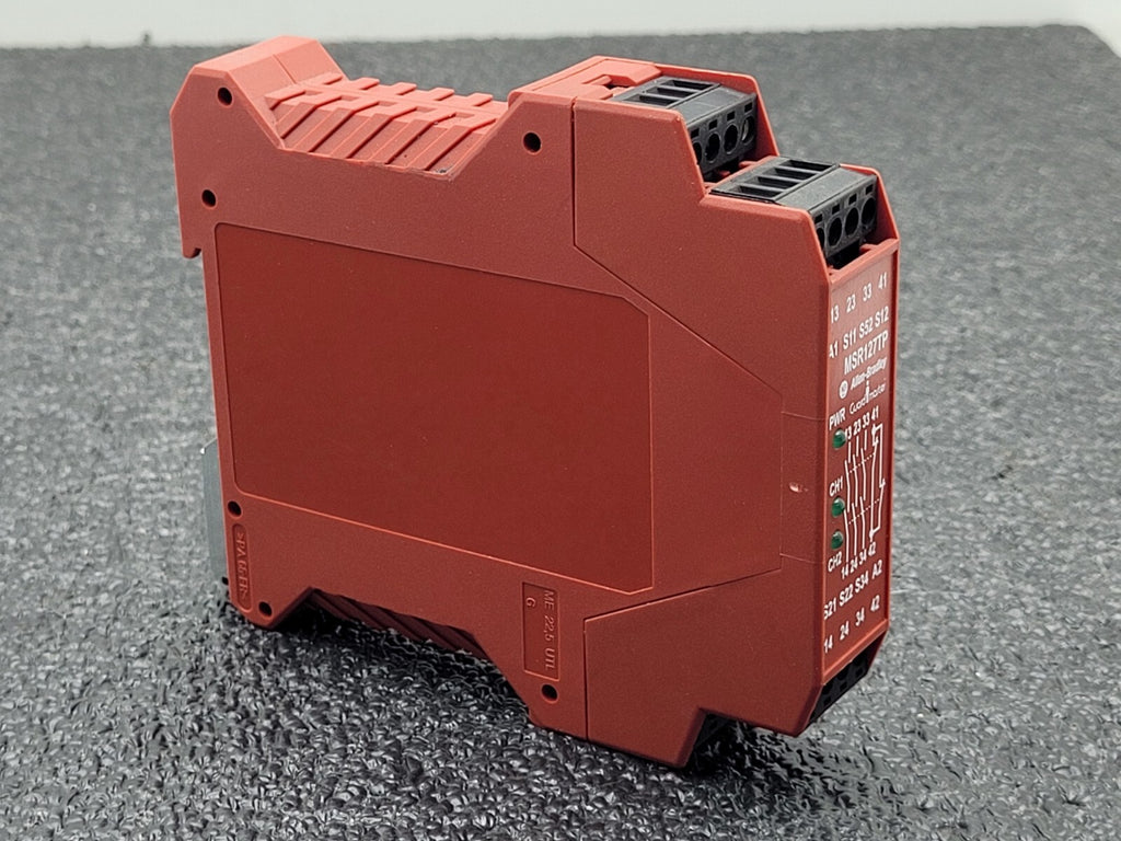 Allen Bradley 440R-N23132 Ser C GuardMaster Safety Relay MSR127TP 24V AC/DC