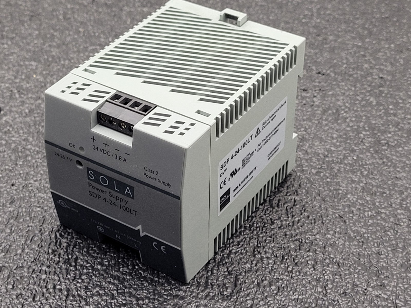 SOLA / Power Supply / SDP 4-24-100LT 115-230VAC Input 24VDC 3.8A Ouput Din Rail