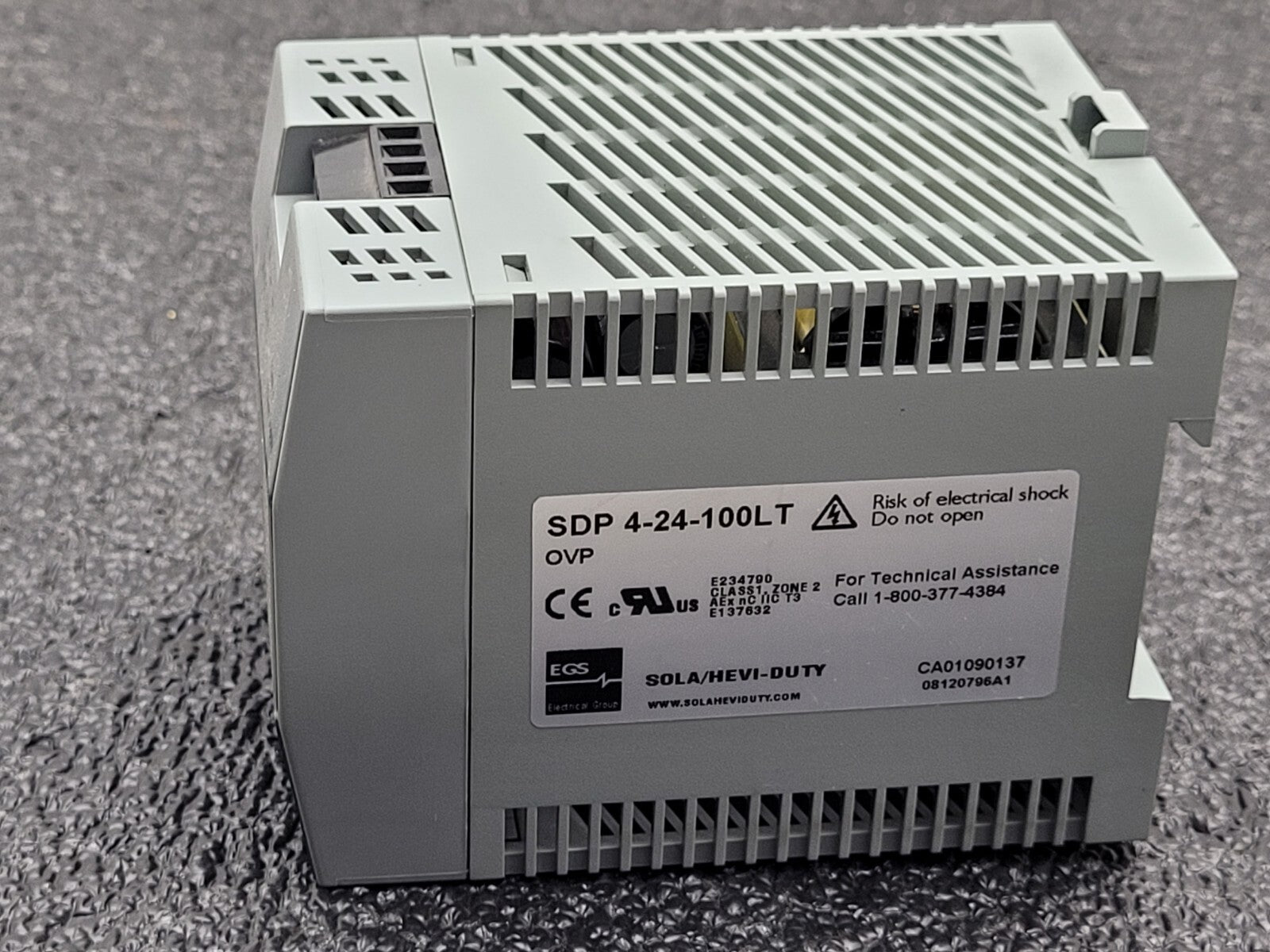 SOLA / Power Supply / SDP 4-24-100LT 115-230VAC Input 24VDC 3.8A Ouput Din Rail