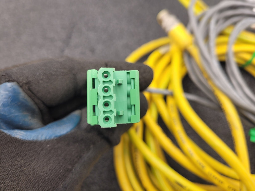 Banner USE2012NP2 & USR2012NP2 MICRO-SCREEN ESD  20" Light Curtain Screen "H"