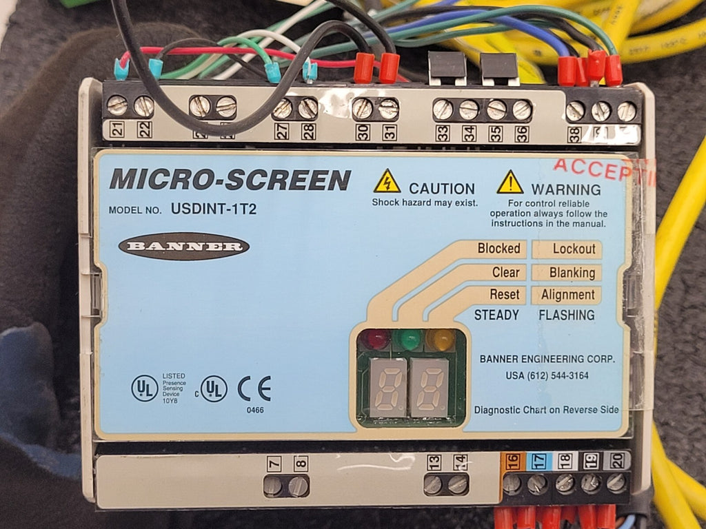 Banner USE2012NP2 & USR2012NP2 MICRO-SCREEN ESD  20" Light Curtain Screen "H"