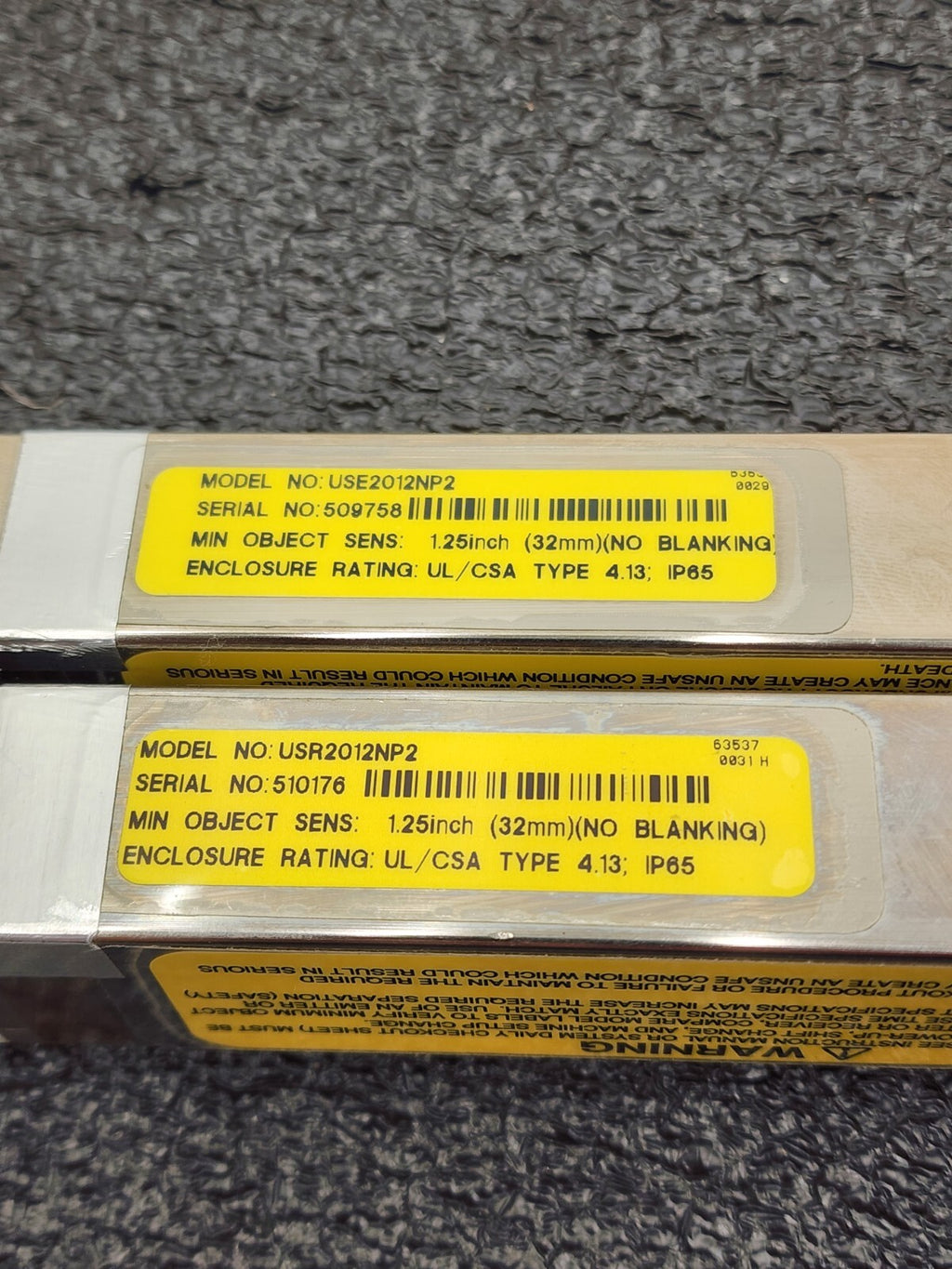 Banner USE2012NP2 & USR2012NP2 MICRO-SCREEN ESD  20" Light Curtain Screen "H"