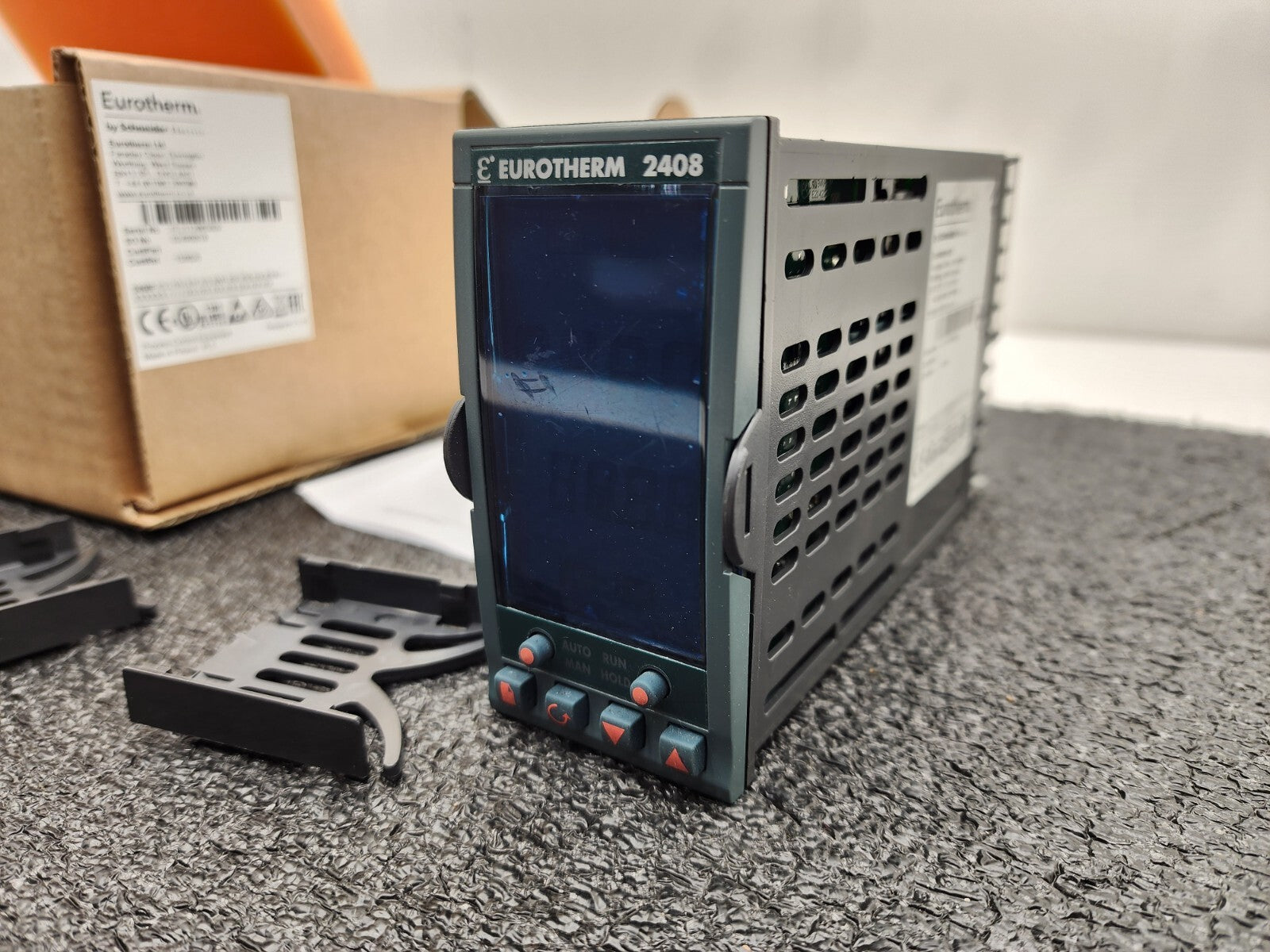 EUROTHERM Controller 2408  Temperature / Process Controller/ Programmer