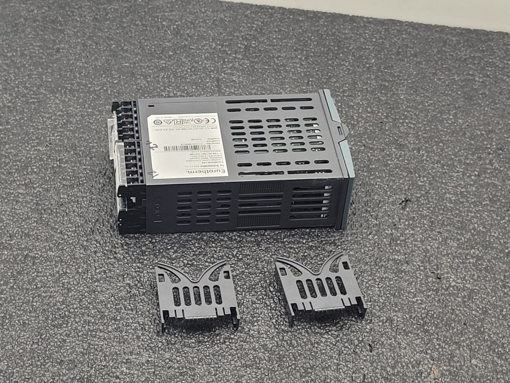 EUROTHERM Controller 2408  Temperature / Process Controller/ Programmer