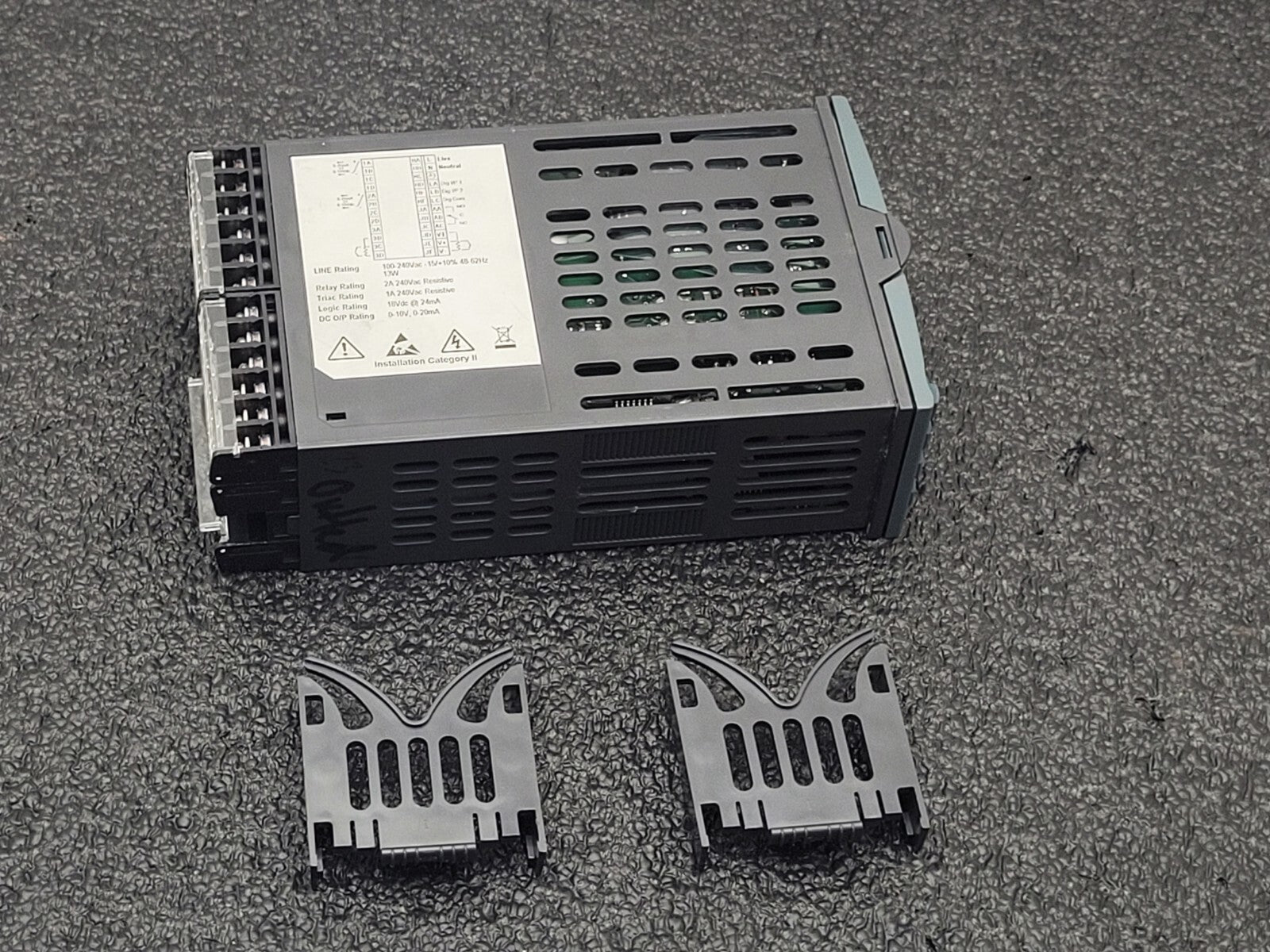 EUROTHERM Controller 2408  Temperature / Process Controller/ Programmer