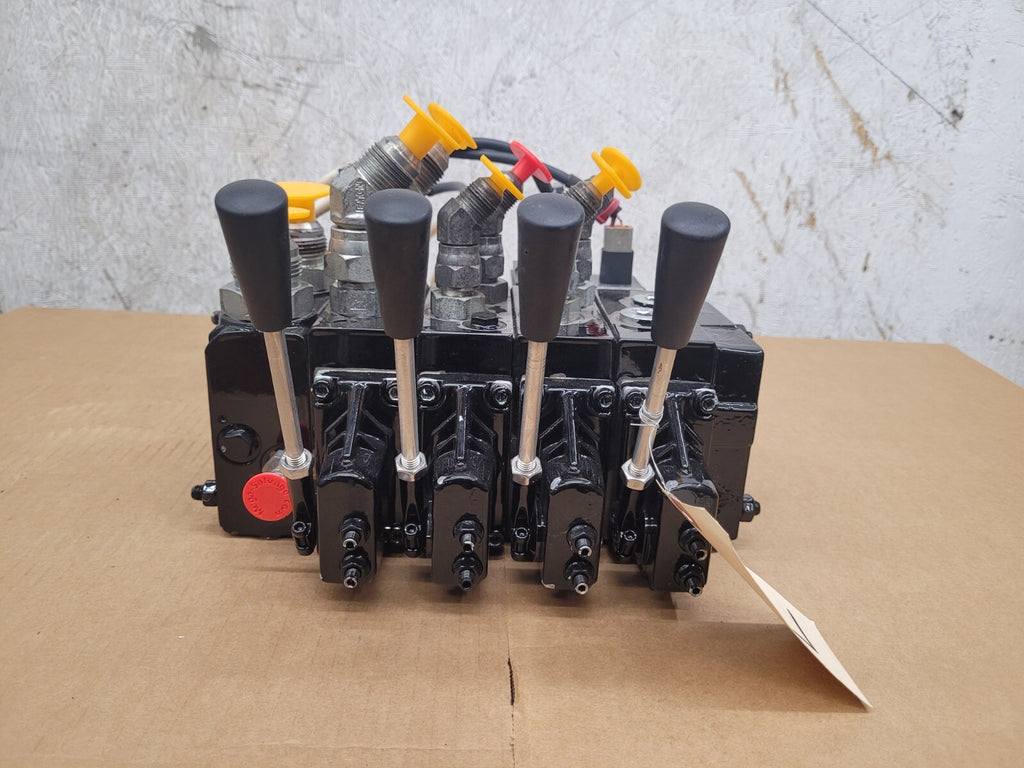 Danfoss PVG32 4x Proportional Hydraulic Servo + Manual Valve PVE2SV  [E]