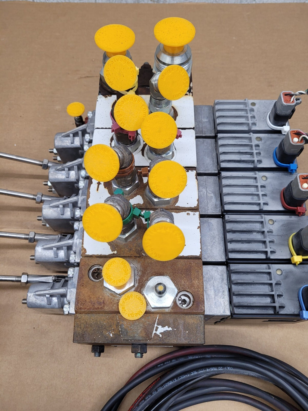 Danfoss PVG 32 5x Proportional Hydraulic Servo + Manual Valve 159S8891 [F]