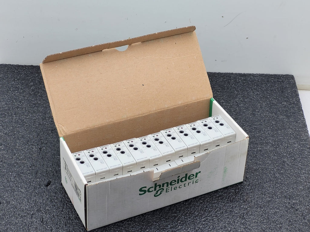 Box of 10x Schneider Electric Magnecraft 841CS5-UNI Sensing Relay DIN Rail Mount