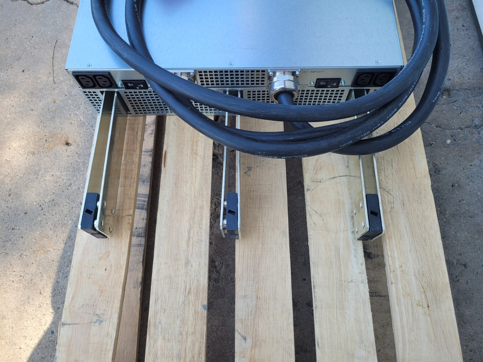 SG-11C A Delta Electronics Power Shelf 12VDC 1000A MAX Output 200-240V 3W+PE IN