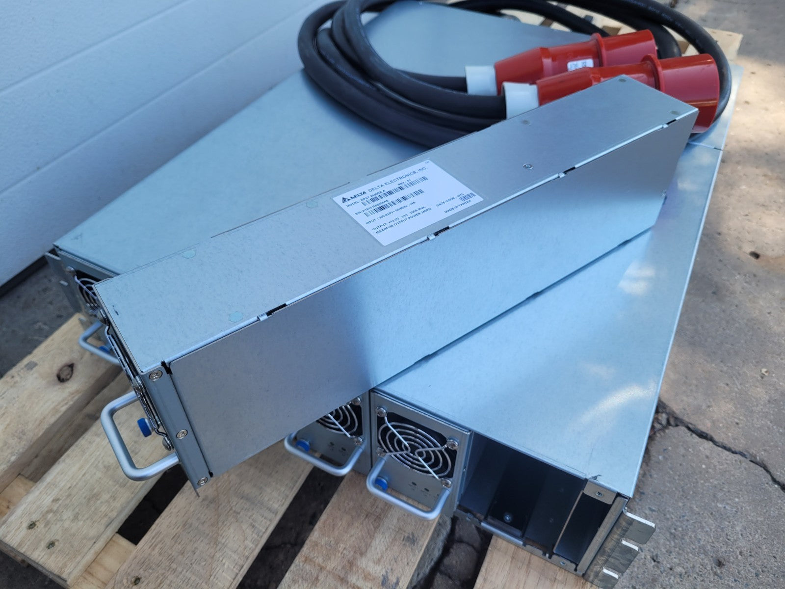 SG-11C A Delta Electronics Power Shelf 12VDC 1000A MAX Output 200-240V 3W+PE IN