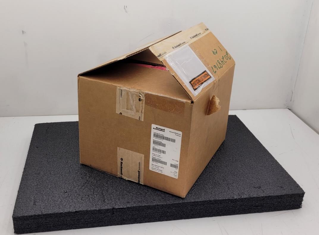 ALLEN BRADLEY ULTRA SERIES 1398-DDM-005X SER A SERVO DRIVE