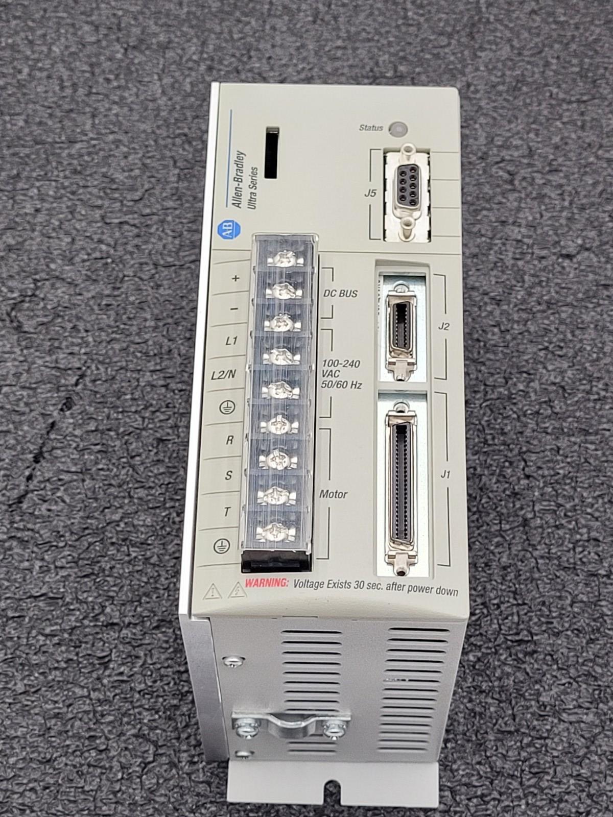 ALLEN BRADLEY ULTRA SERIES 1398-DDM-005X SER A SERVO DRIVE