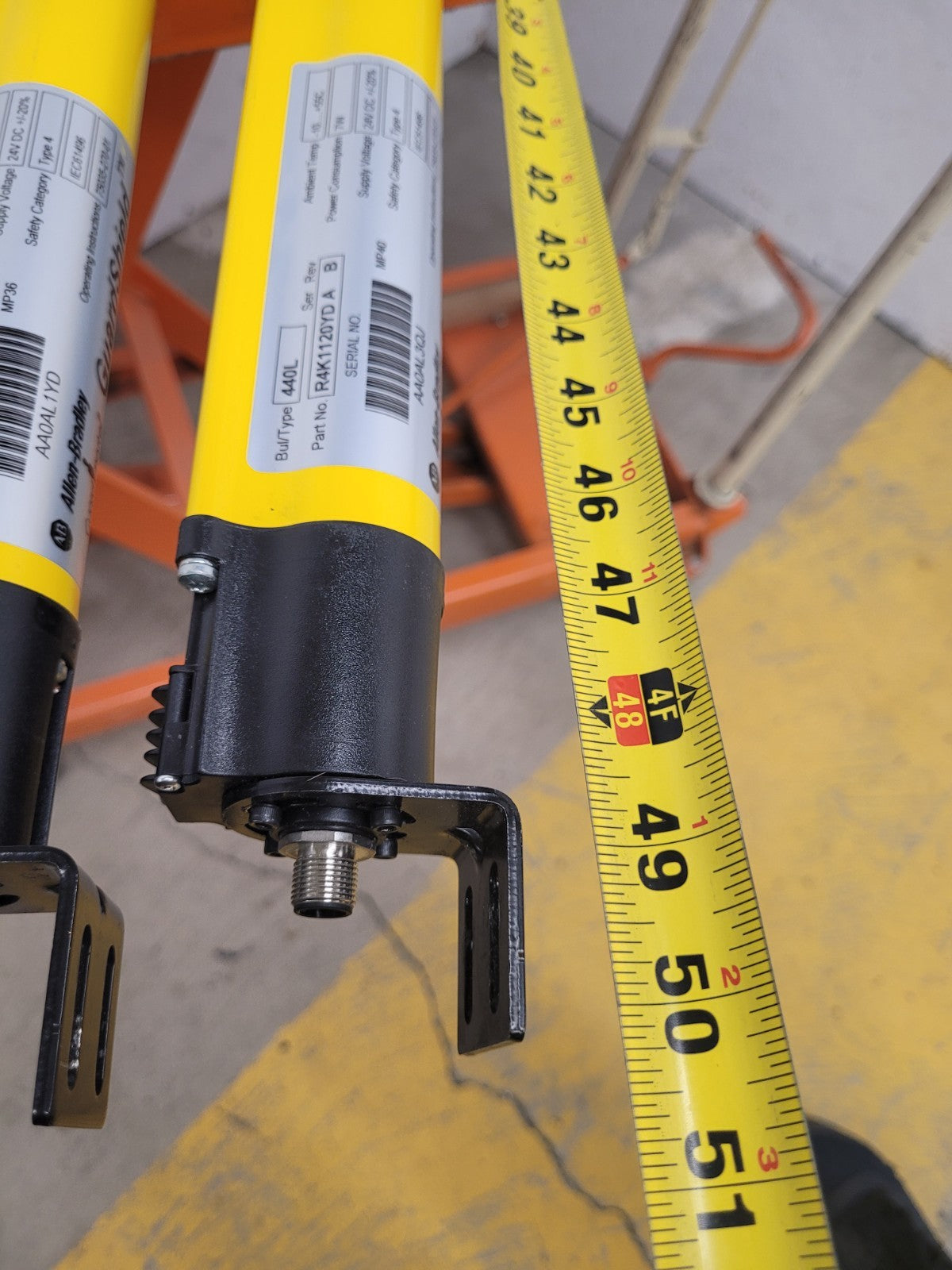 Allen Bradley GuardShield Light Curtain Pair R4K1120YD AB T4K1120YD AA 1120mm