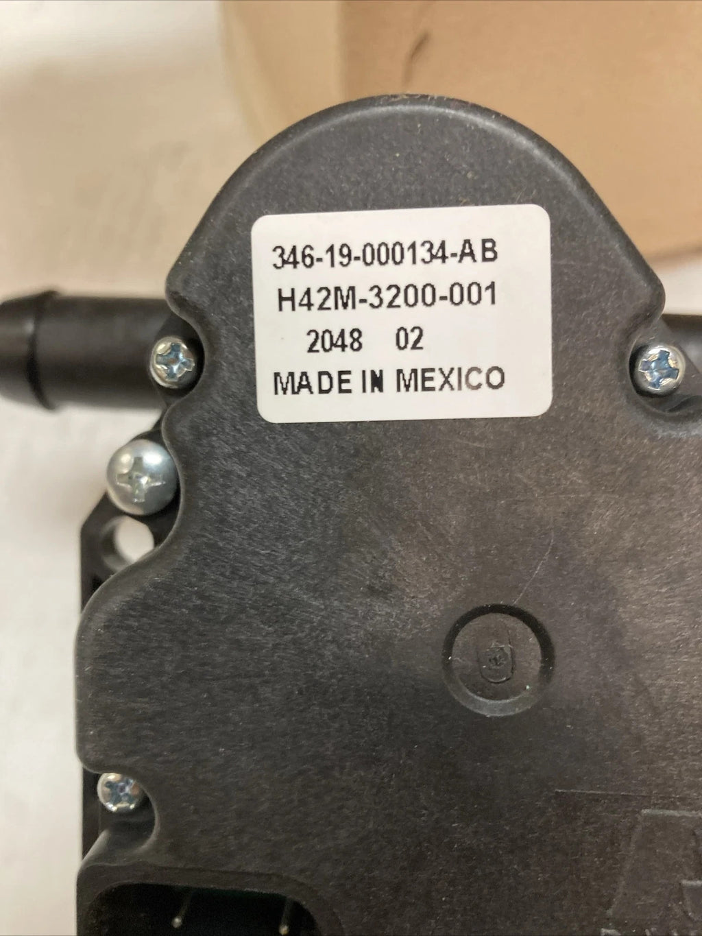 NEW FORD Focus-Water Valve CV6Z-18495-B YG-436 USA SELLER