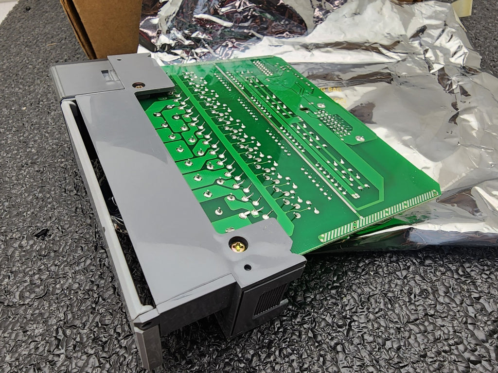 New Open Box 1746-IB16 Input Module Ser C PLC Module SLC500 Allen-Bradley