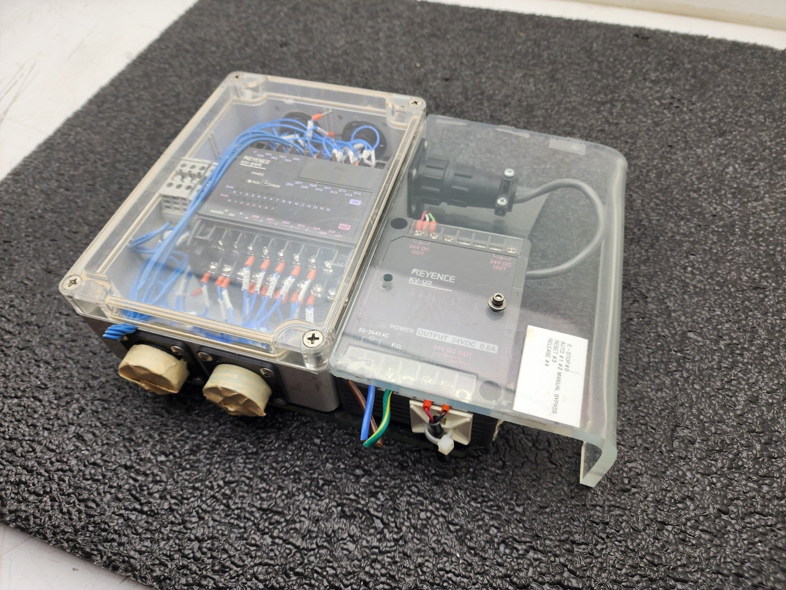 Keyence KV-24R PLC + KV-U2 24VDC 0.8A In Enclosure With Breakouts