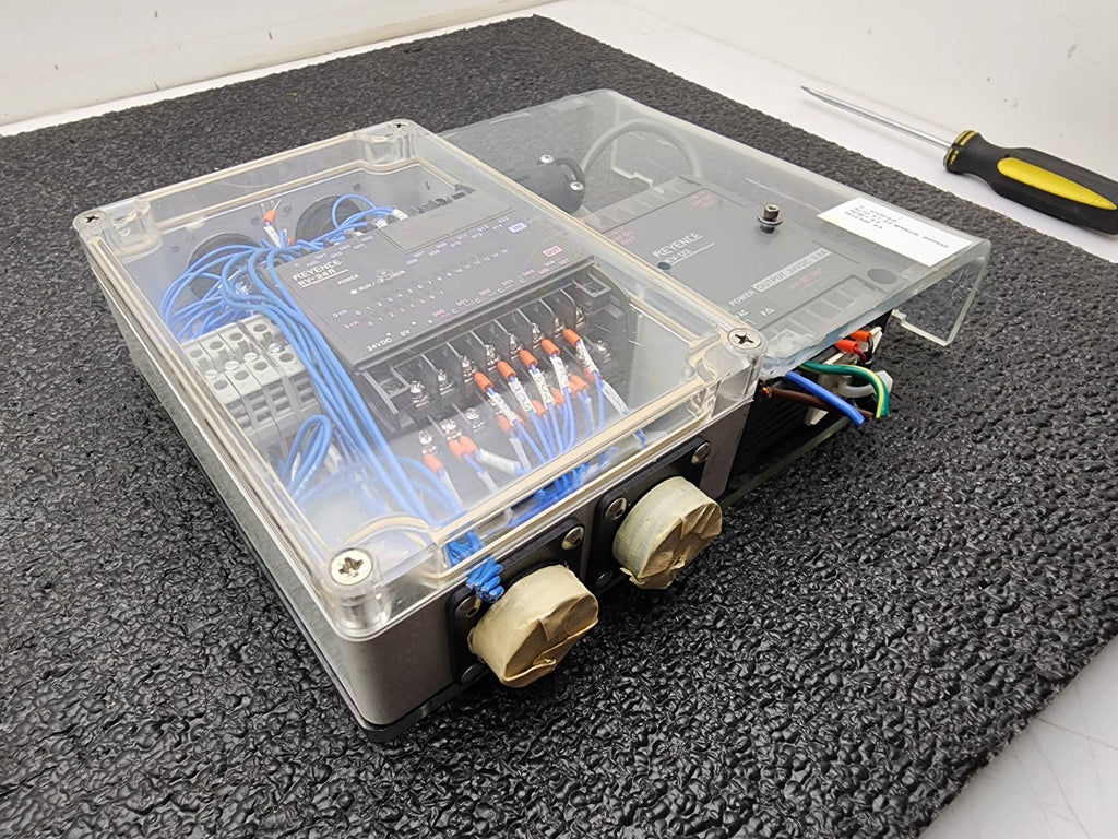 Keyence KV-24R PLC + KV-U2 24VDC 0.8A In Enclosure With Breakouts