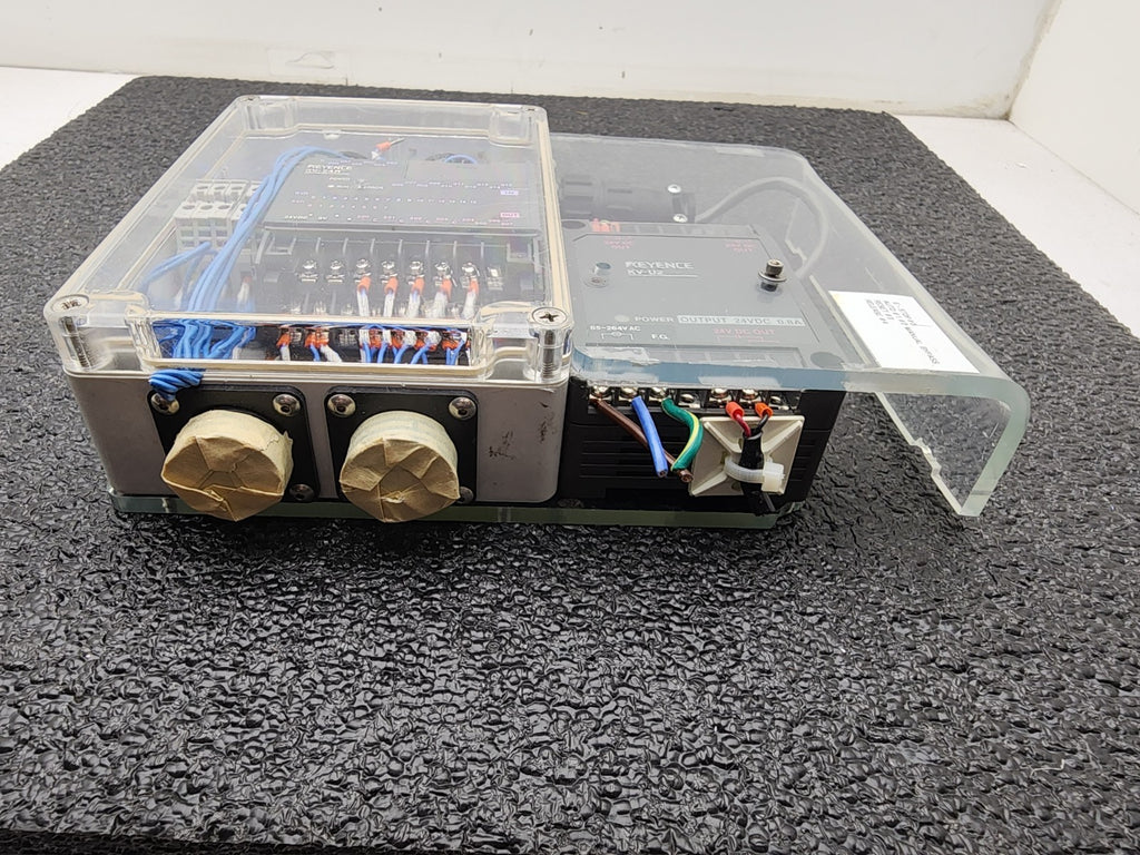 Keyence KV-24R PLC + KV-U2 24VDC 0.8A In Enclosure With Breakouts