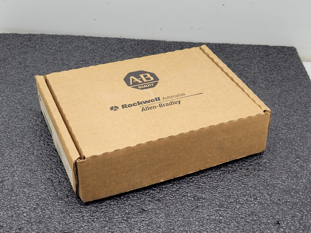 1746-OB16 SER D CAT /D SLC 500 PLC Output Module Allen-Bradley New Open Box