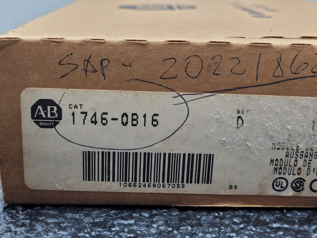 1746-OB16 SER D CAT /D SLC 500 PLC Output Module Allen-Bradley New Open Box